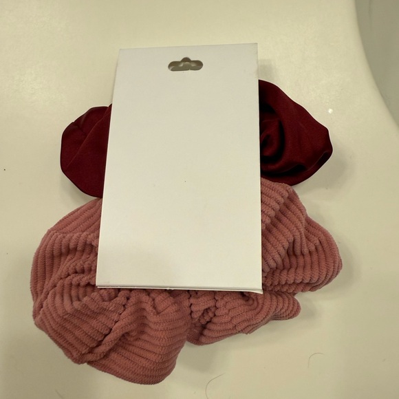 Glossier 2023 Limited Edition Scrunchie 2 pack NWT
